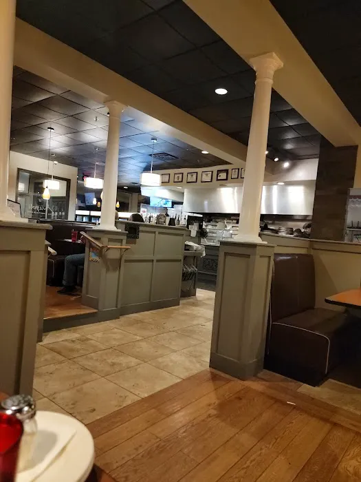 Napoli Pizza Restaurant 4