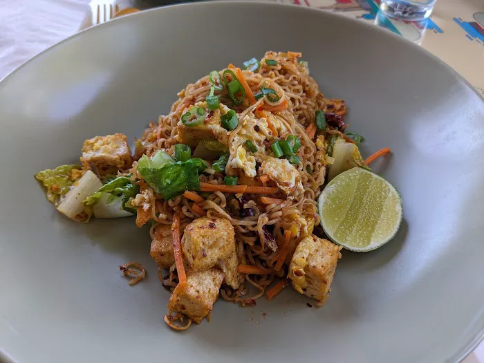 Let it be thai cafe 6