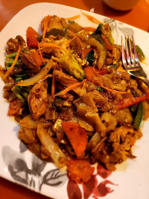 Sirinan's Thai & Japanese Restaurant - BYOB 4