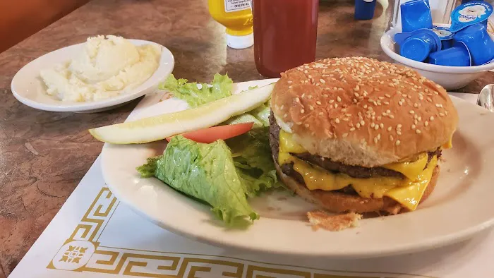 Commander Restaurant 6