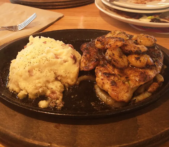 Applebee's Grill + Bar 9