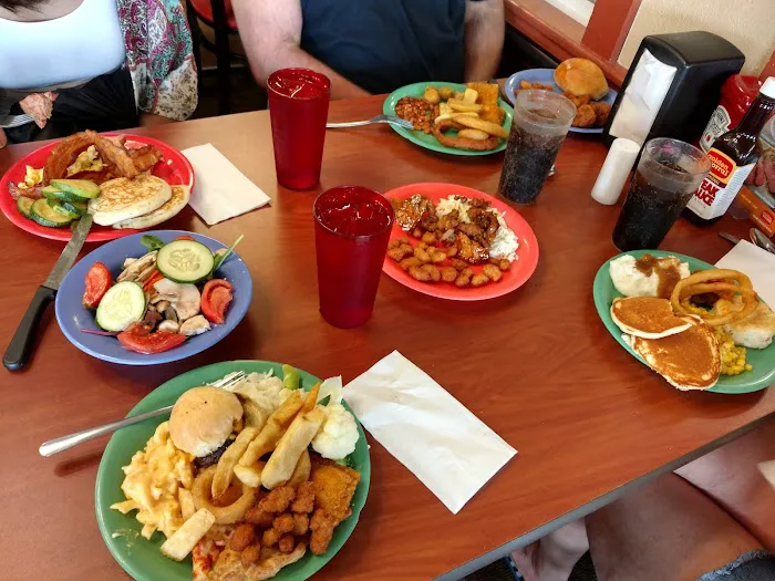 Golden Corral Buffet & Grill 7