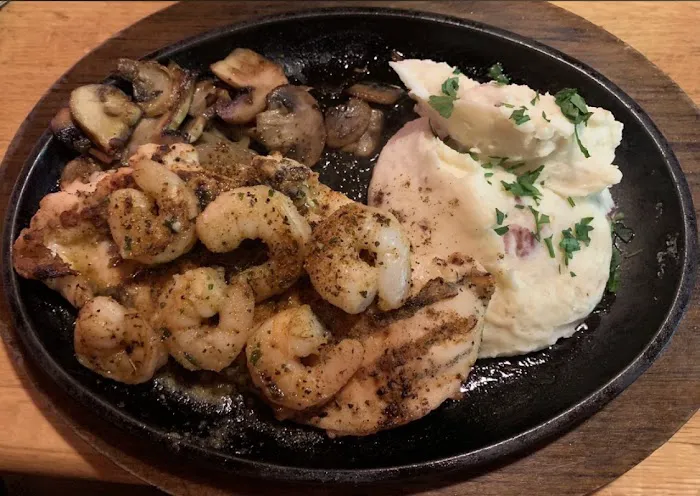 Applebee's Grill + Bar 2
