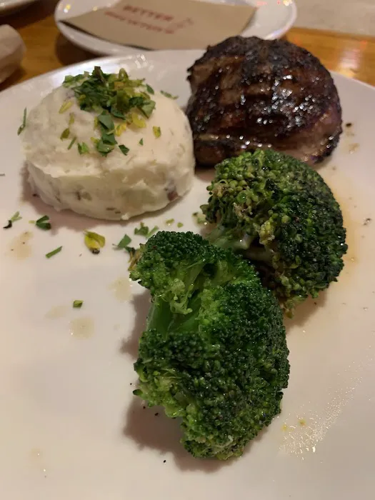 Applebee's Grill + Bar 3