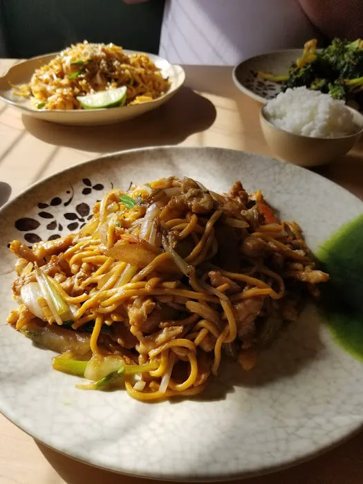 Happy Wok Chinese Restaurant 6