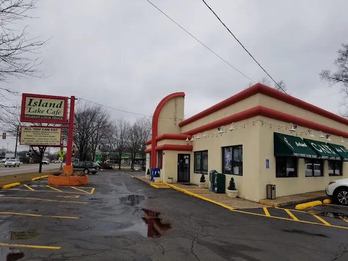 Island Lake Cafe 6