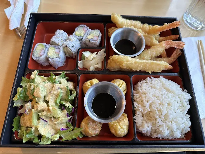 JV Seafood & Sushi 9
