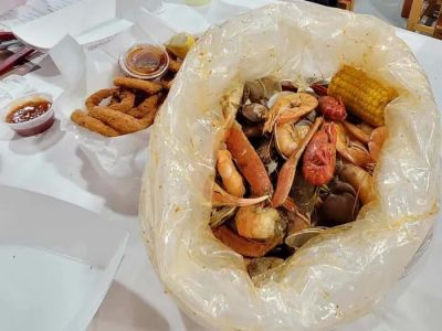 Crazy Crab Seafood Restaurant 0