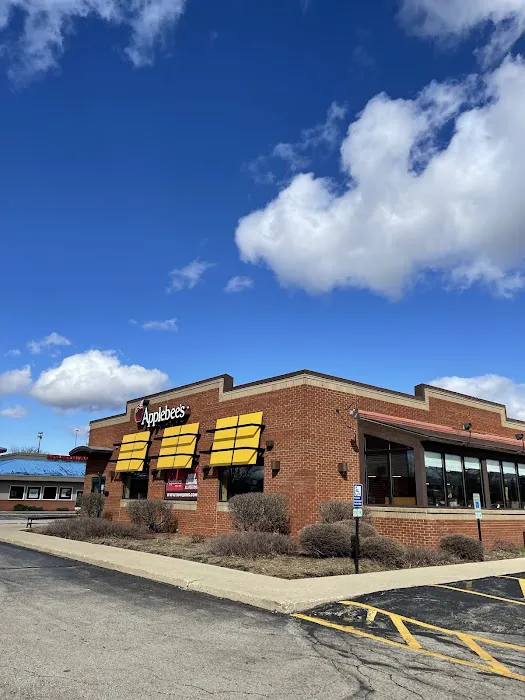 Applebee's Grill + Bar 8