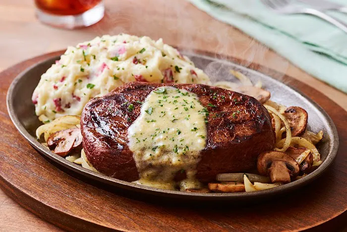 Applebee's Grill + Bar 7