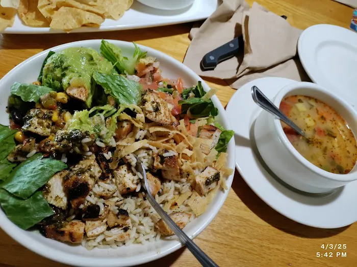 Applebee's Grill + Bar 10