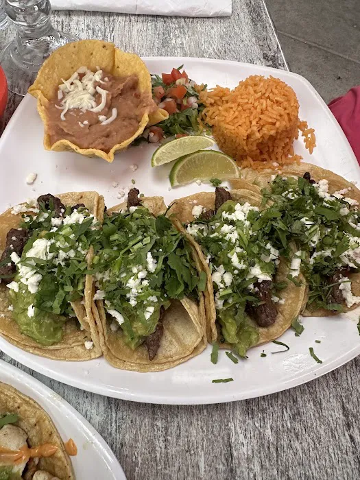 Sammy's Mexican Grill and bar 5