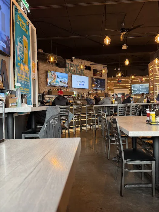 Riverside Pizza & Pub - South Elgin 6
