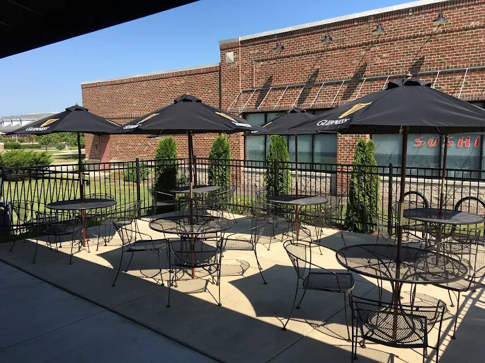 Riverside Pizza & Pub - South Elgin 8