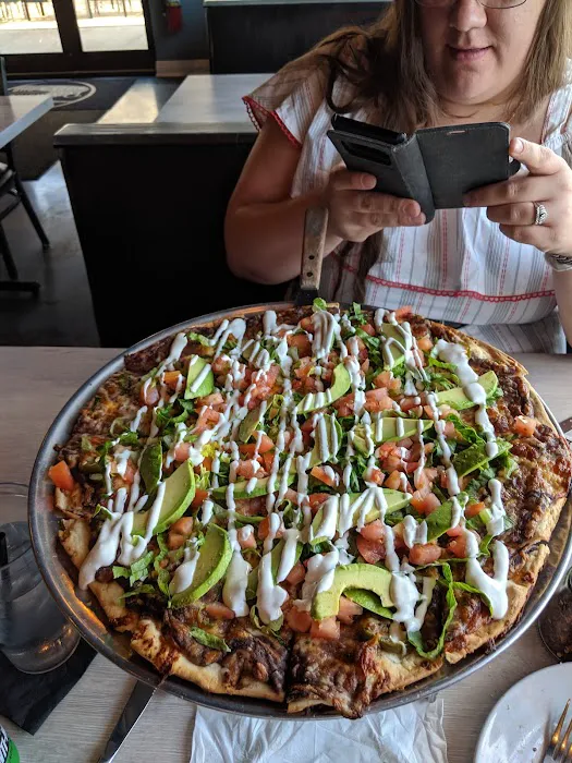 Riverside Pizza & Pub - South Elgin 3