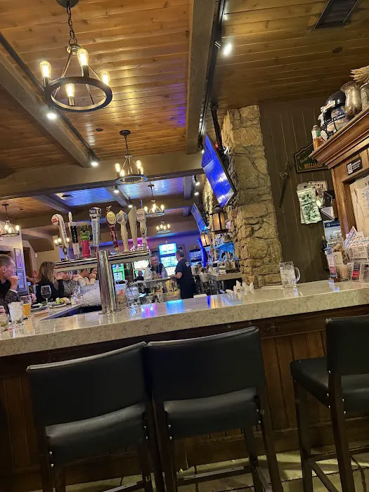 The Village Squire (South Elgin) 9