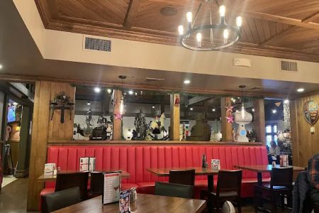 The Village Squire (South Elgin)
