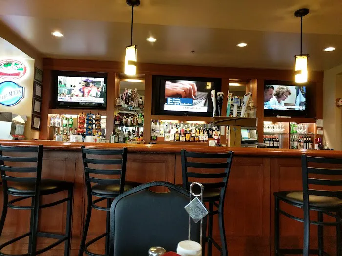 Pinecrest Restaurant 7