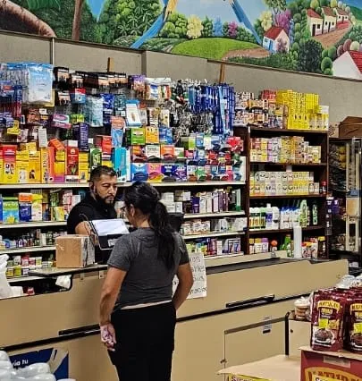 Mas Por Menos Grocery 3