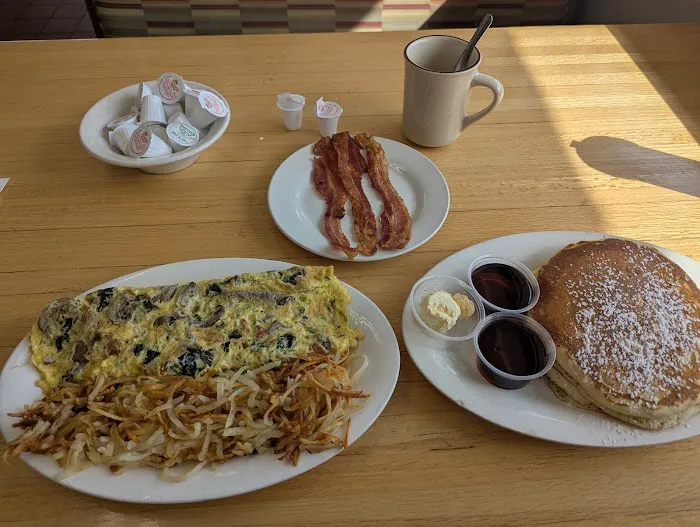 Coco's Cafe & Pancake House 2