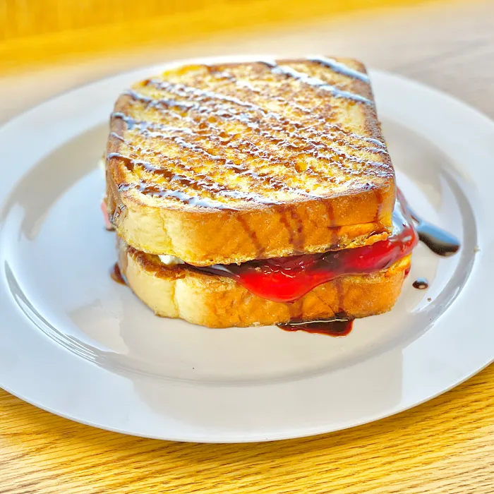 Coco's Cafe & Pancake House 10