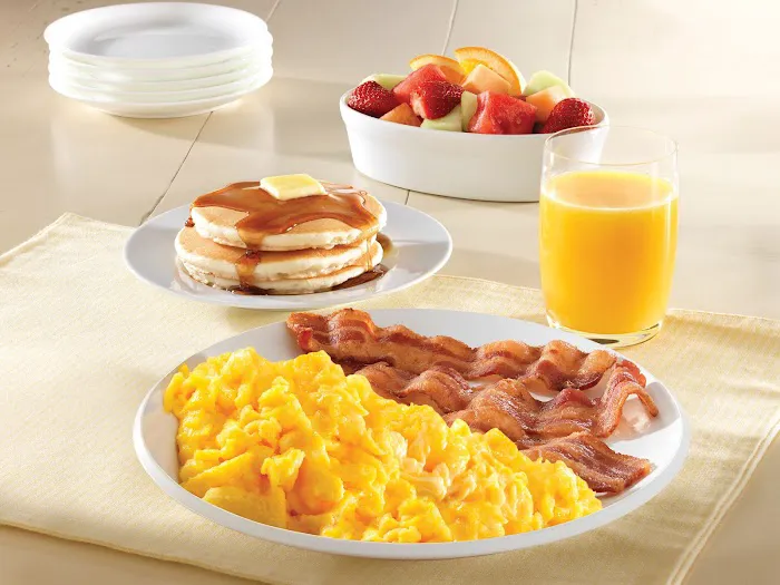 Golden Corral Buffet & Grill 1