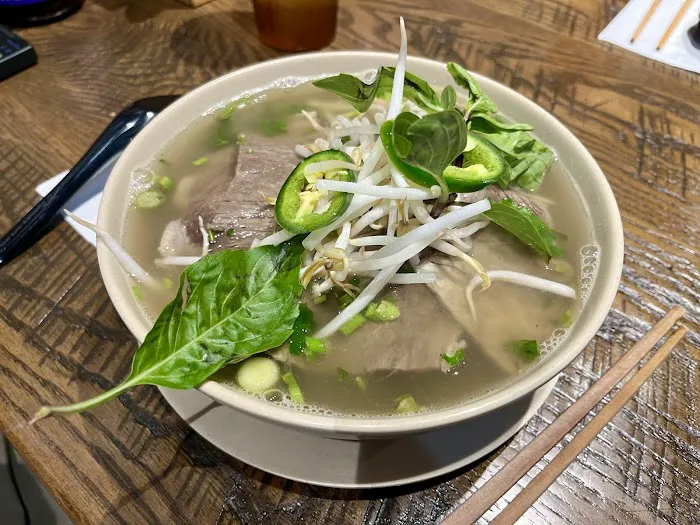 Madame Phở 1