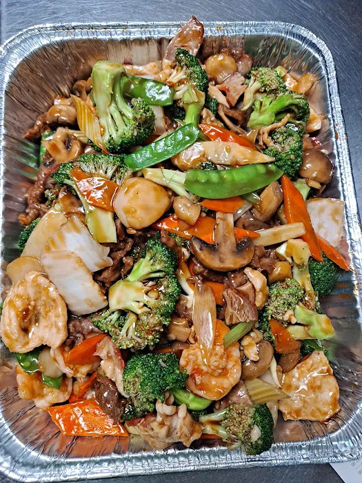 Ren's Chinese Restaurant 4
