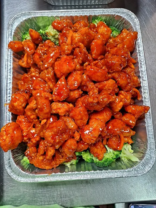 Ren's Chinese Restaurant 3