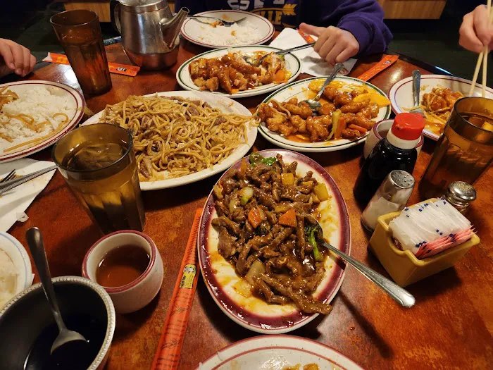 Yen Ching Restaurant 8
