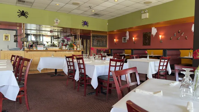Montri Thai Fine Cuisine 6