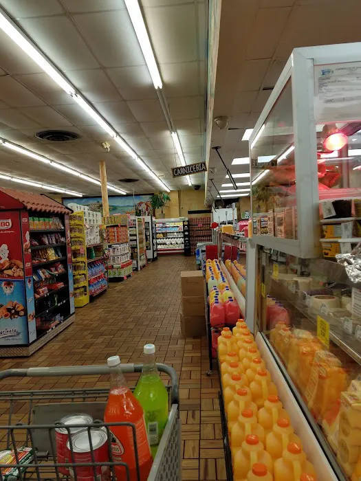 Food Market La Chiquita 6
