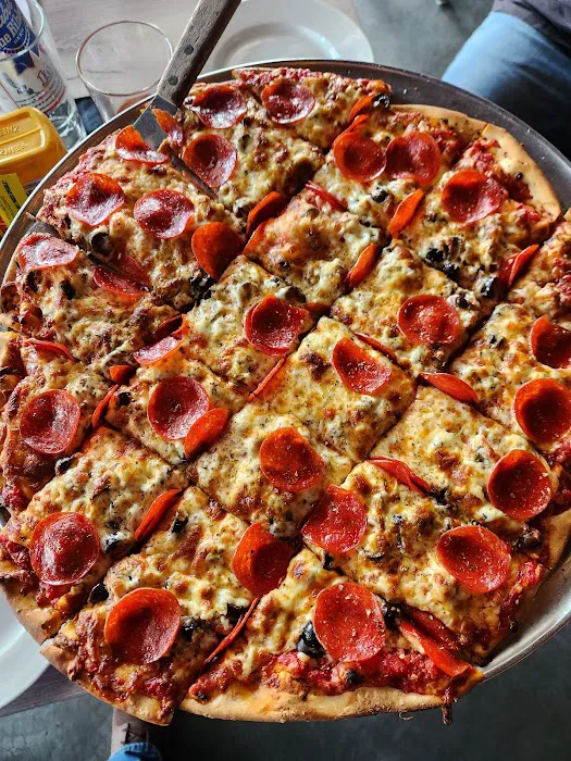 Riverside Pizza & Pub - Batavia 9