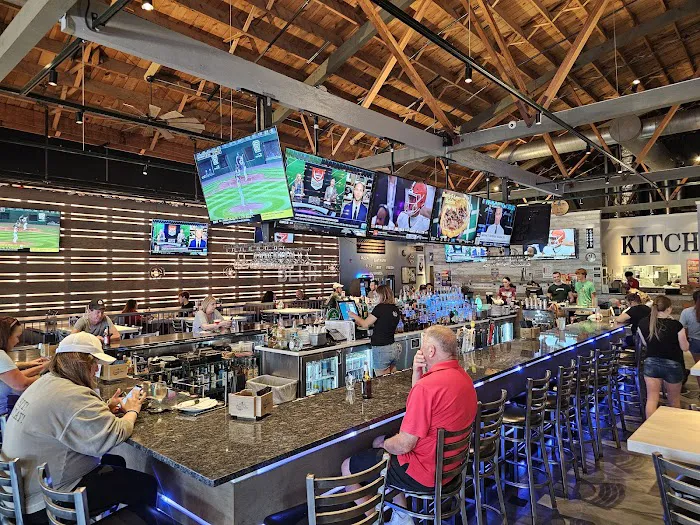 Riverside Pizza & Pub - Batavia 8