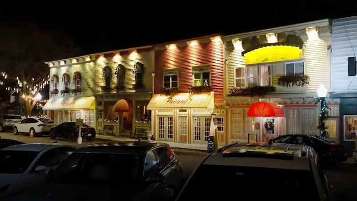Paisano's On Broadway Italian Steakhouse 10
