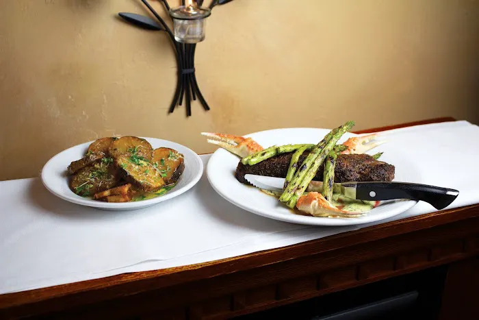Paisano's On Broadway Italian Steakhouse 8