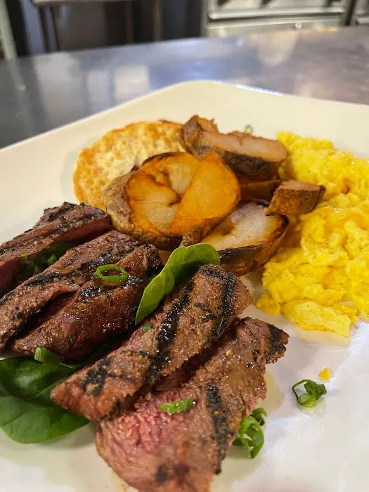 Bistro Avon Inc. 6