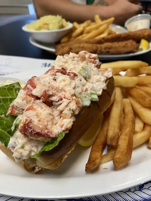 Monte's Fish Fry & Seafood Market 5
