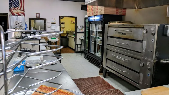 Federico's Pizza 4