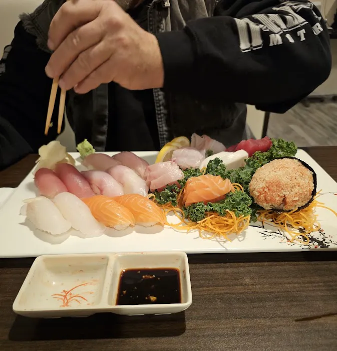 U House (Sushi,Cajun seafood ) 4