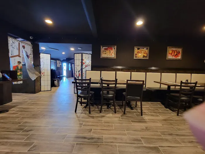 U House (Sushi,Cajun seafood ) 5