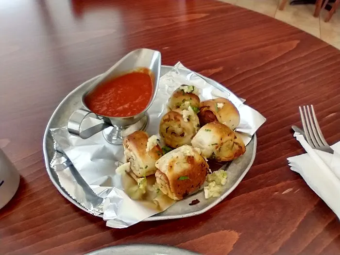 Linda's Pizza and Italian Restaurant Manchester, N.J. 7