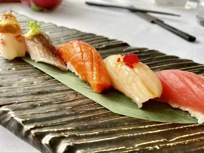 Hoshino Sushi 3