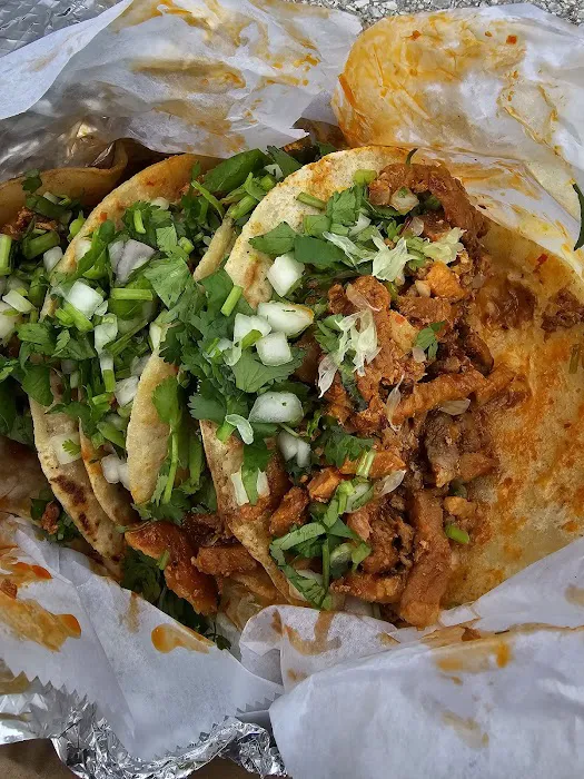 El Aguila Deli & Take Out 6