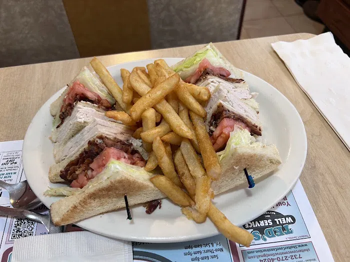 Town & Country Restaurant Diner 6