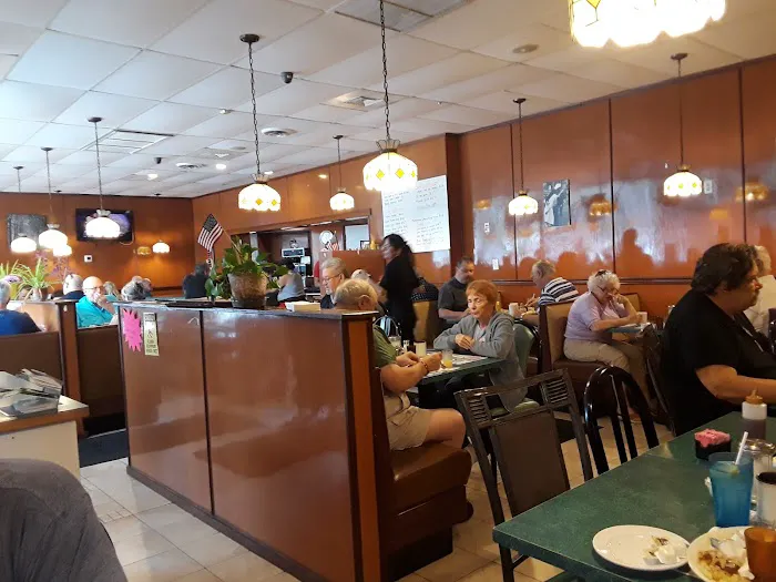 Town & Country Restaurant Diner 4