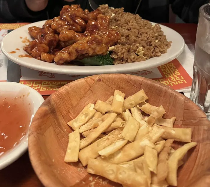 Peking Wok Chinese Restaurant 6