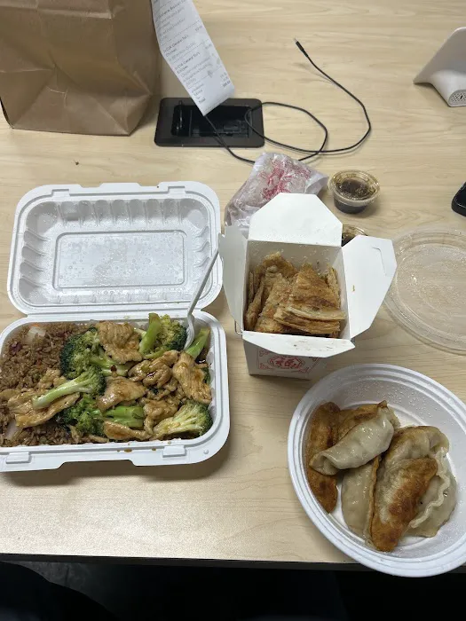 Wok & Roll Chinese Restaurant 2