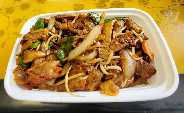 Wok & Roll Chinese Restaurant 8