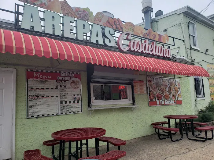 Casdeluna Bar and Restaurant 4